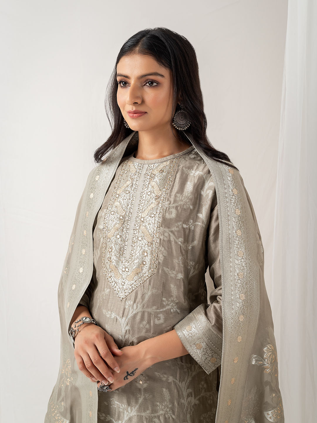 Zari Floral Woven Handloom Unstitched Suit Piece With Dupatta