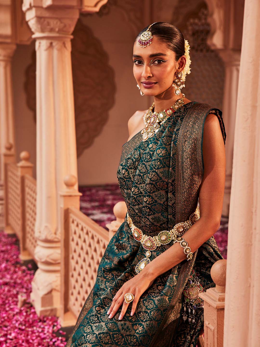 Zari Jaal Woven Crepe Saree