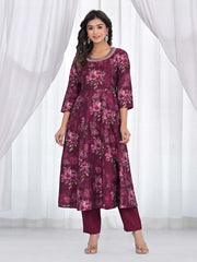 Neck Embroidered Printed Chanderi Kurta With Pants & Dupatta