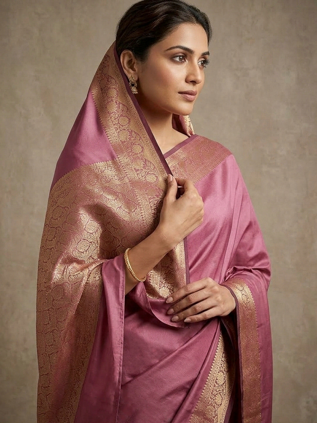 Onion-Pink Art Silk Woven Saree