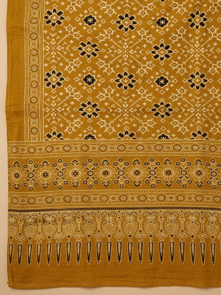 Green Printed Cotton Blend Unstitched Dress Material