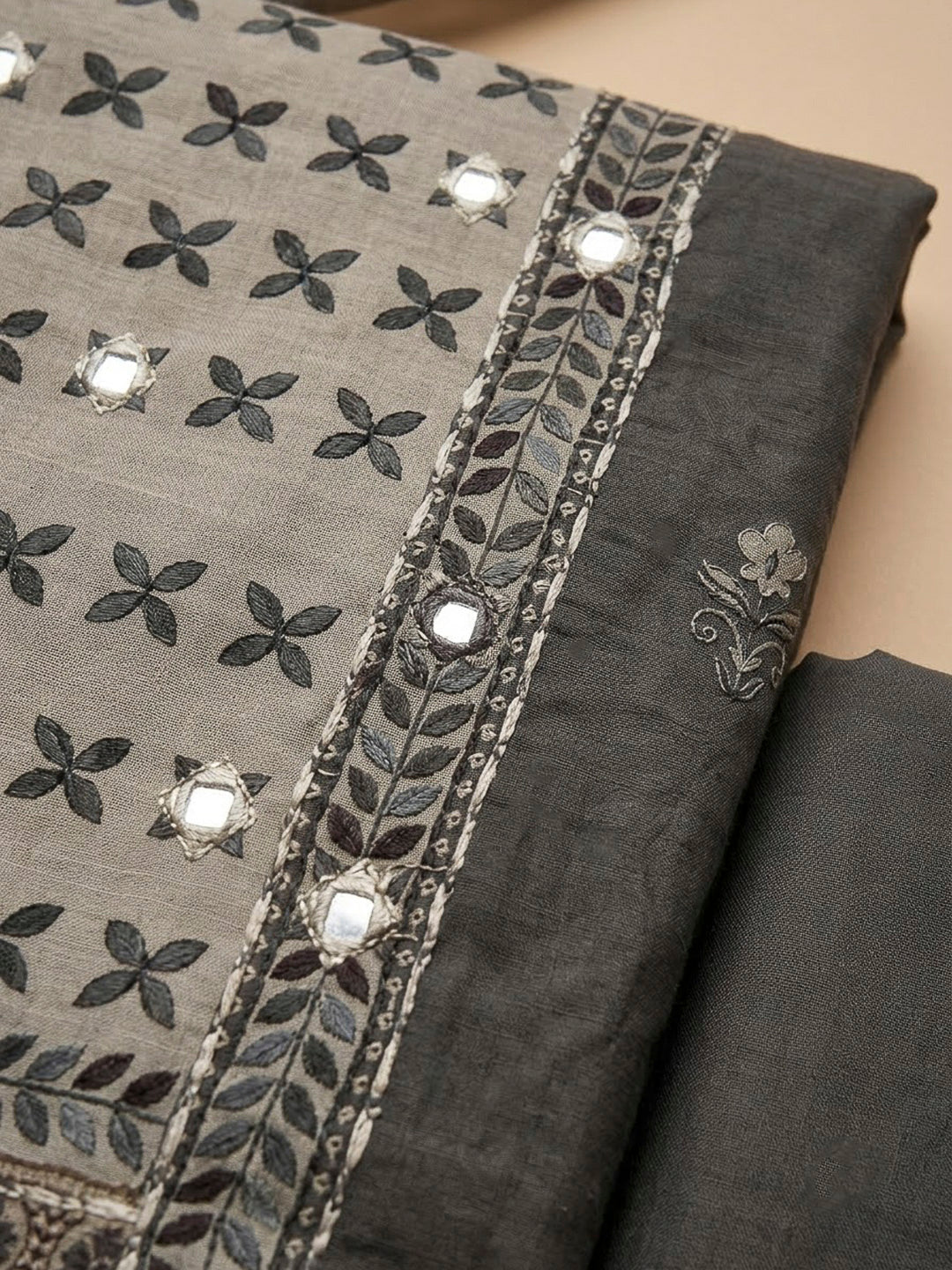 Grey Linen Blend Printed Unstitched Dress Material