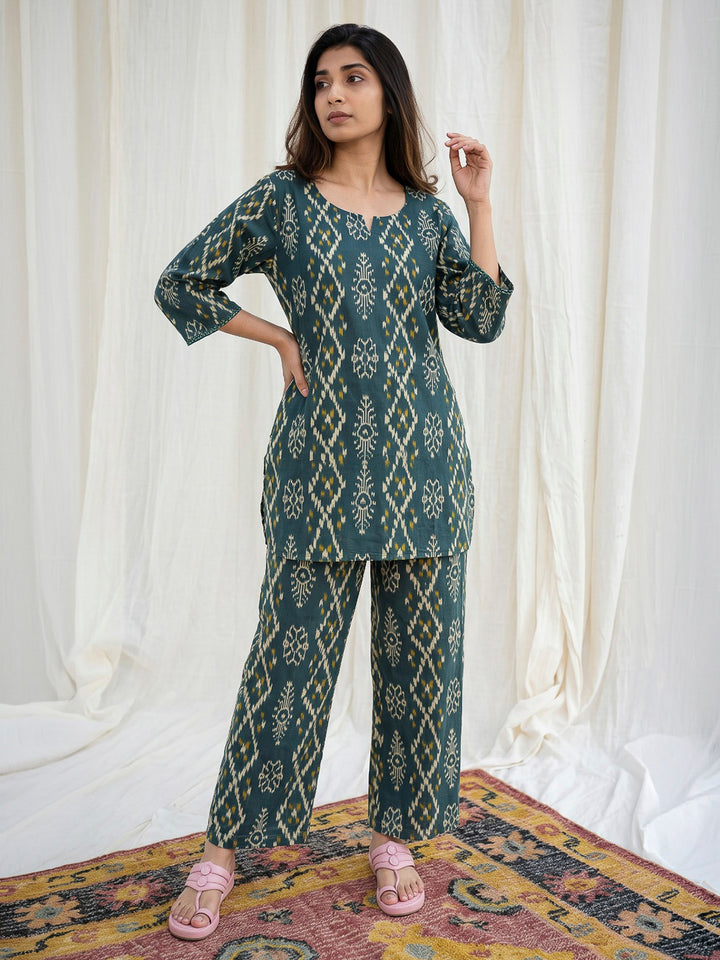 Green Printed Cotton Blend Kurta Set