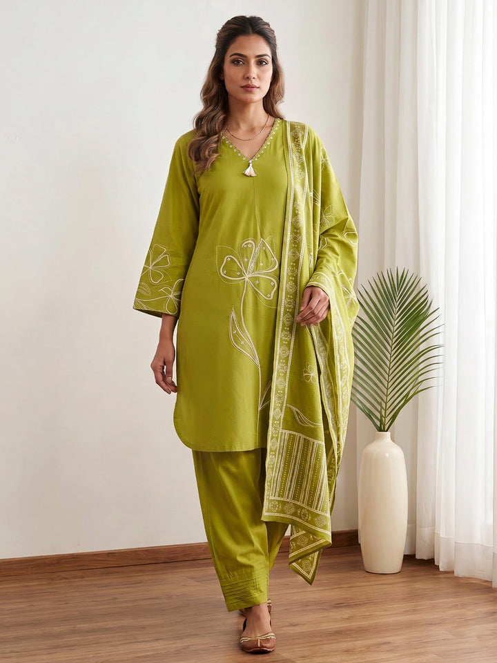 Green Printed Cotton Blend Kurta With Pant &amp; Dupatta