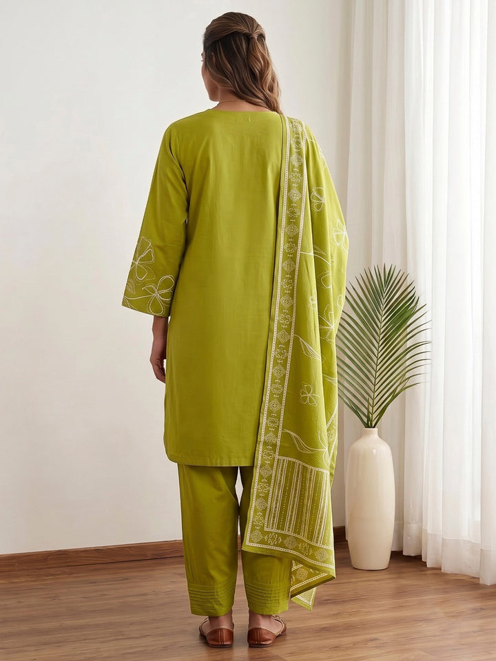 Green Printed Cotton Blend Kurta With Pant &amp; Dupatta