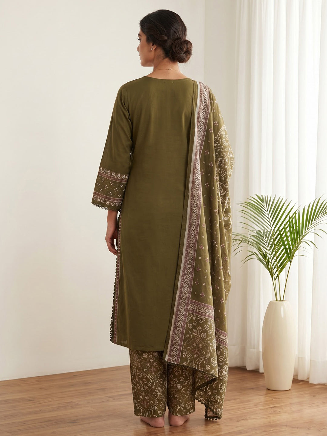 Green Printed Cotton Blend Kurta With Pant &amp; Dupatta
