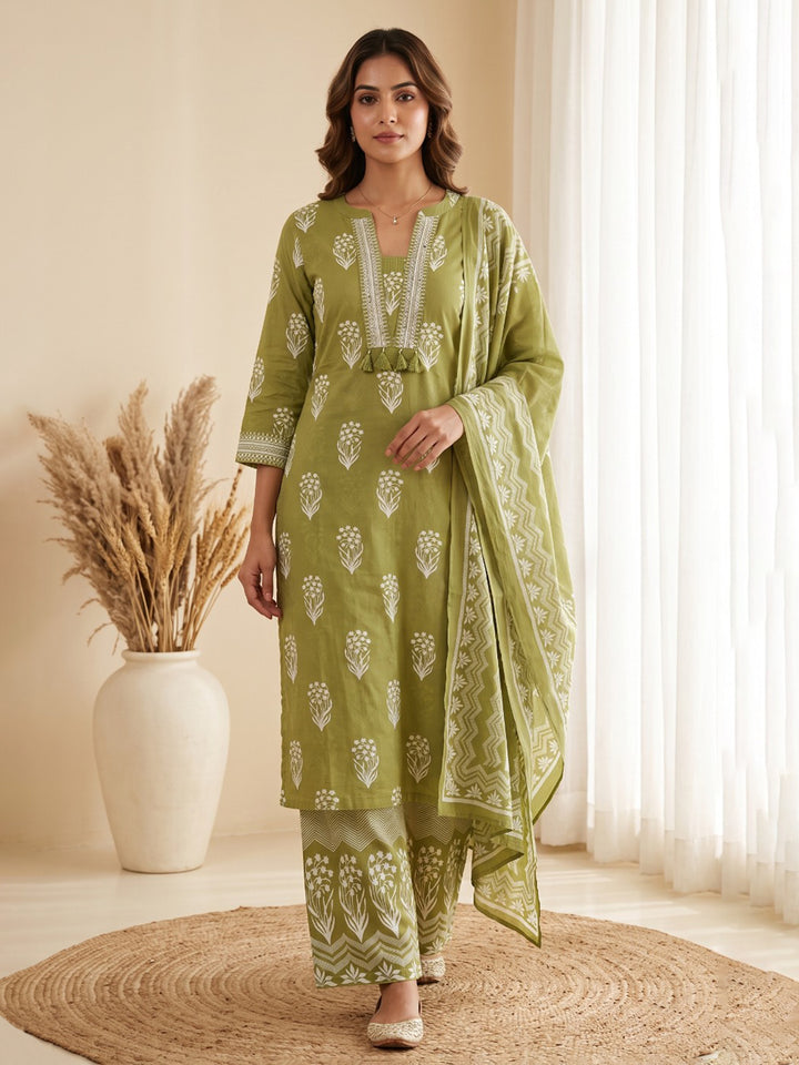 Green Printed Cotton Blend Kurta With Pant &amp; Dupatta