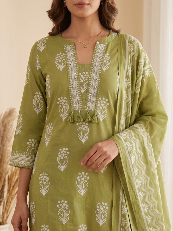 Green Printed Cotton Blend Kurta With Pant &amp; Dupatta