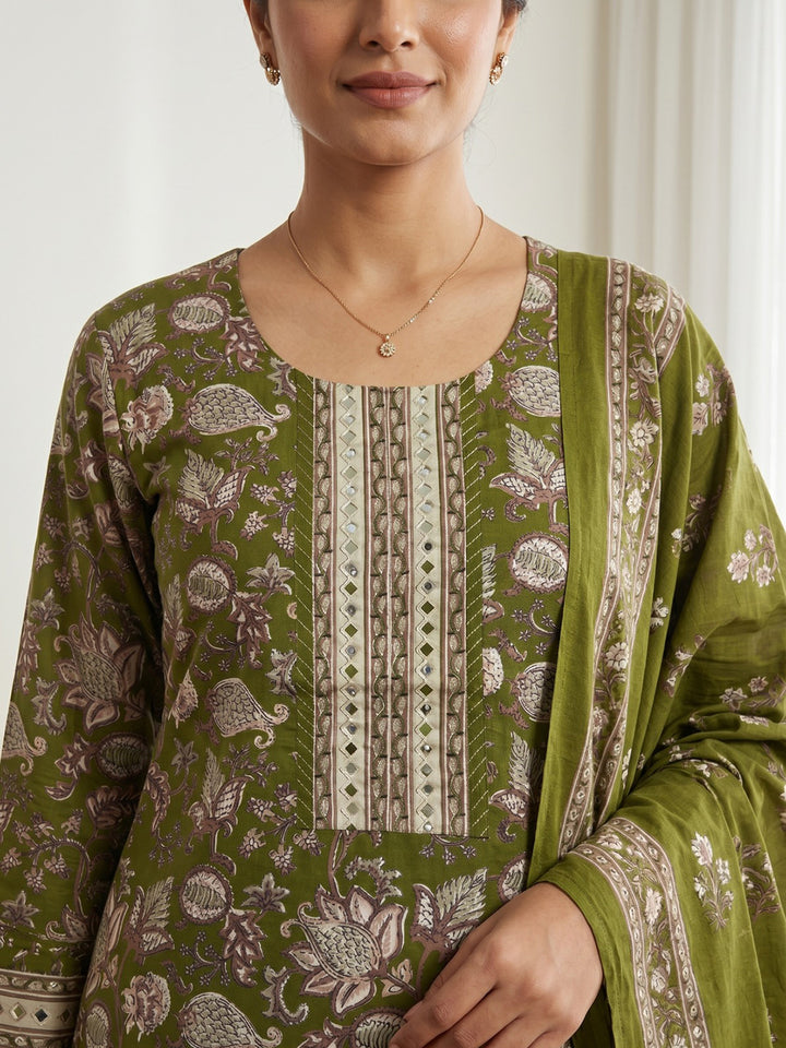 Green Embroidery Cotton Blend Kurta With Pant &amp; Dupatta
