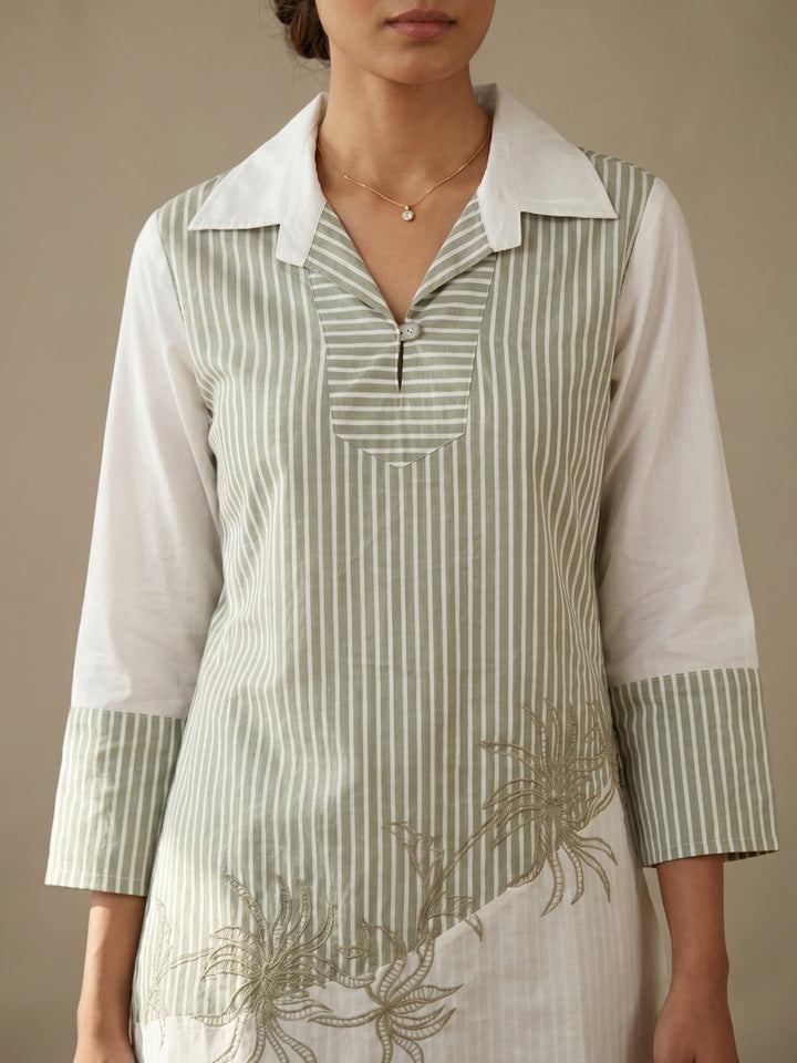 Green Printed Cotton Blend V Neck Straight Kurta With Pant