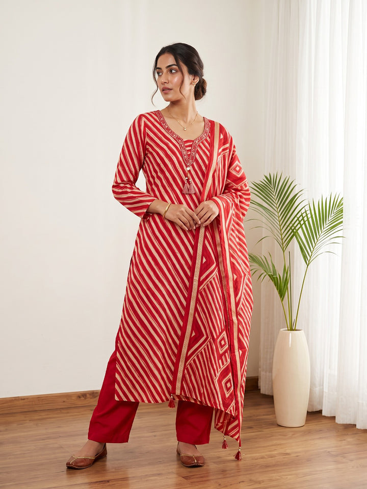 Rust Printed Kurta With Pant &amp; Dupatta