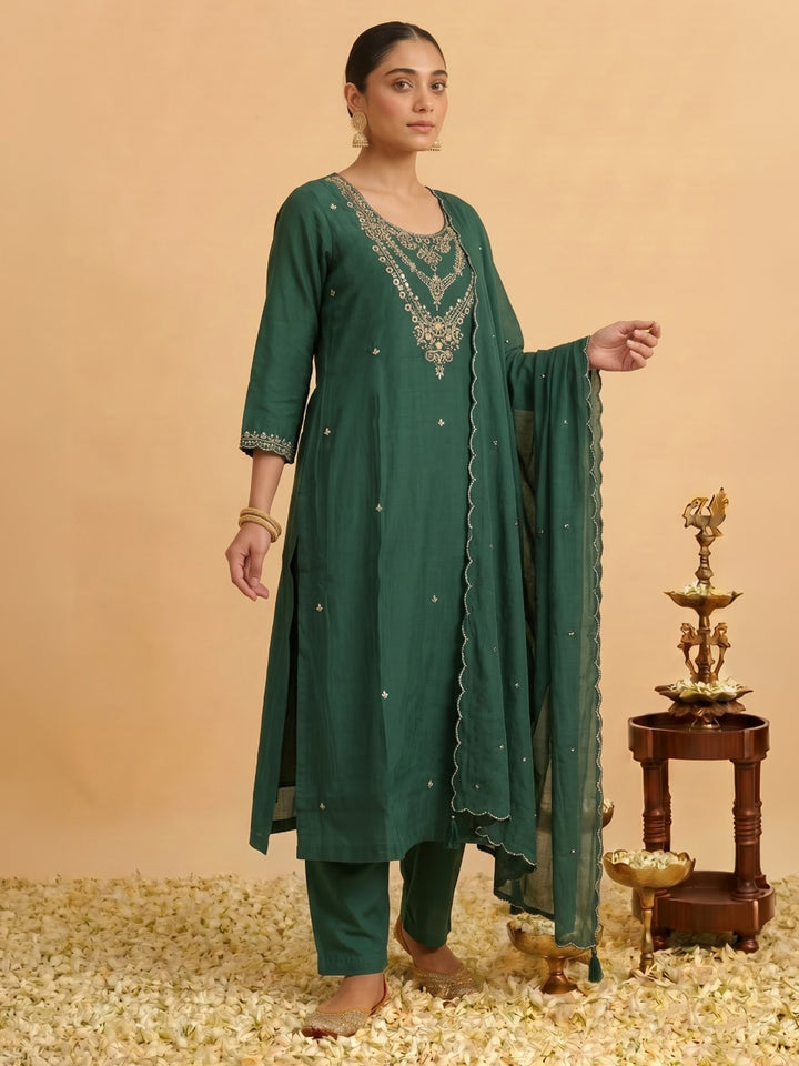 Green Embroidered Chanderi Kurta With Pant &amp; Dupatta