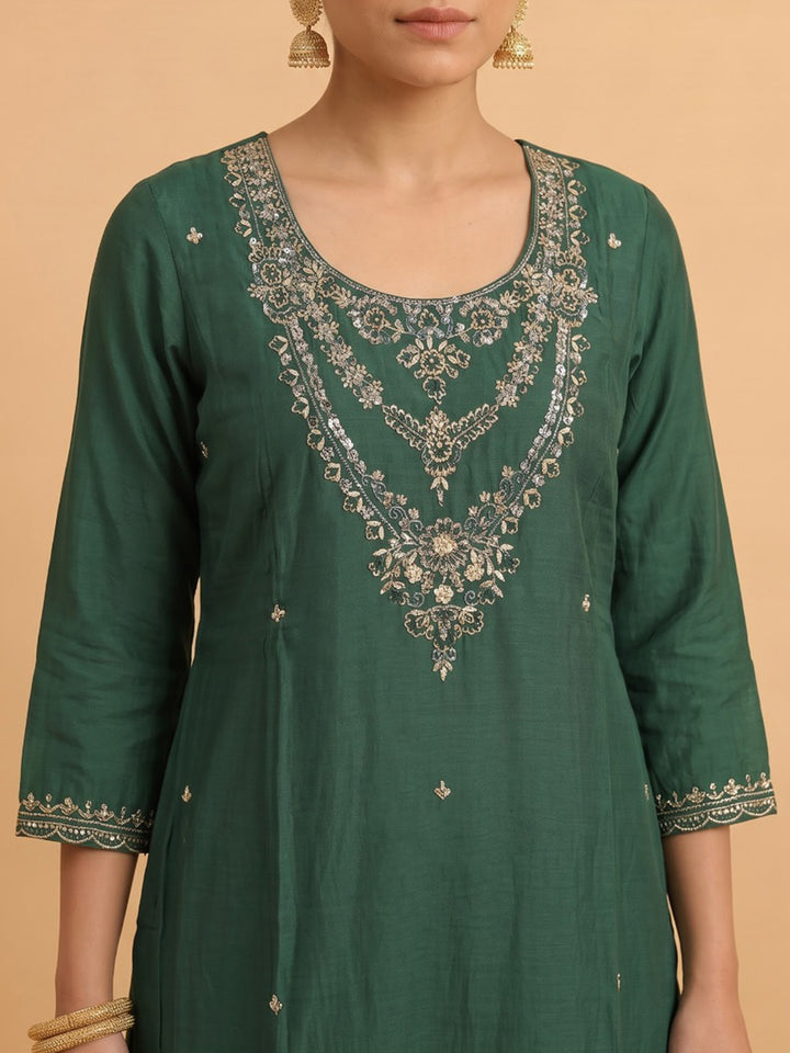Green Embroidered Chanderi Kurta With Pant &amp; Dupatta