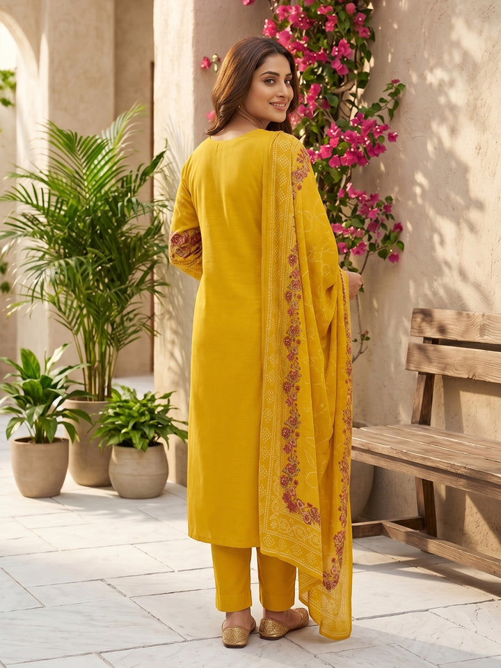 Yellow Printed Cotton Blend Straight Round Neck Suit Set
