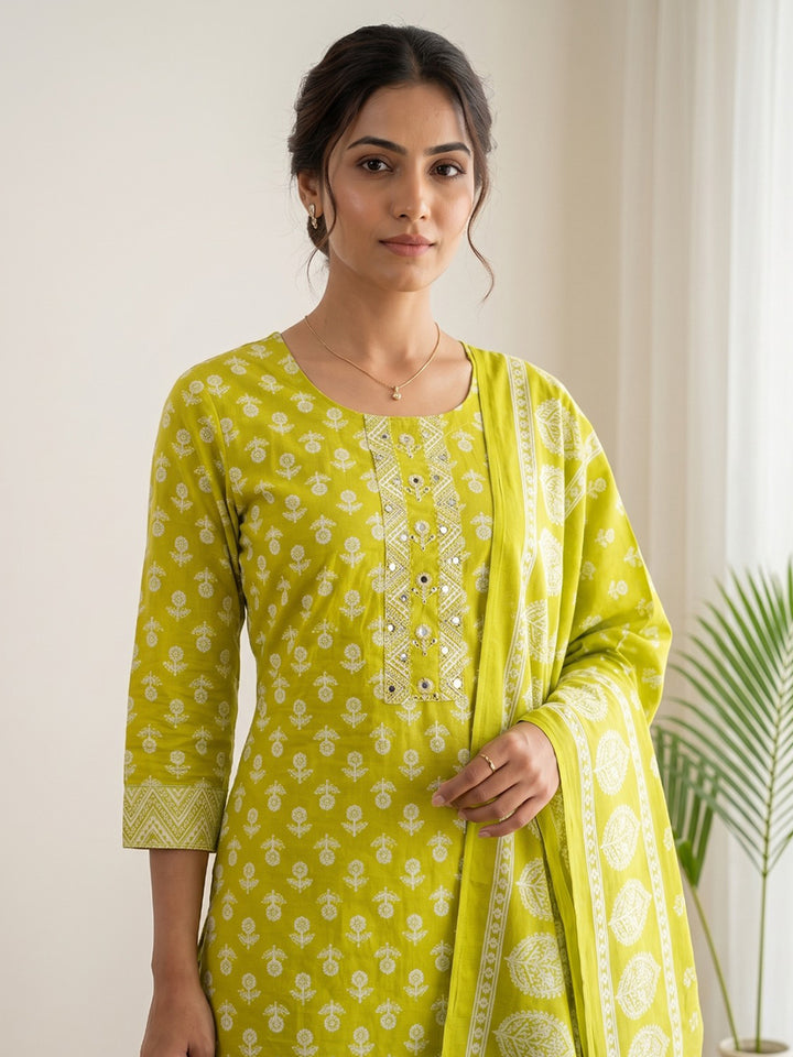 Yellow Printed Cotton Blend Kurta With Pant &amp; Dupatta