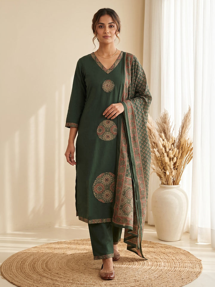 Green Printed Cotton Blend Kurta With Pant &amp; Dupatta