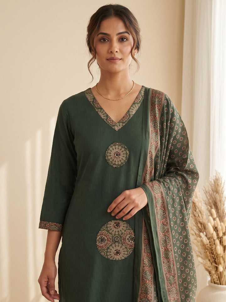 Green Printed Cotton Blend Kurta With Pant &amp; Dupatta