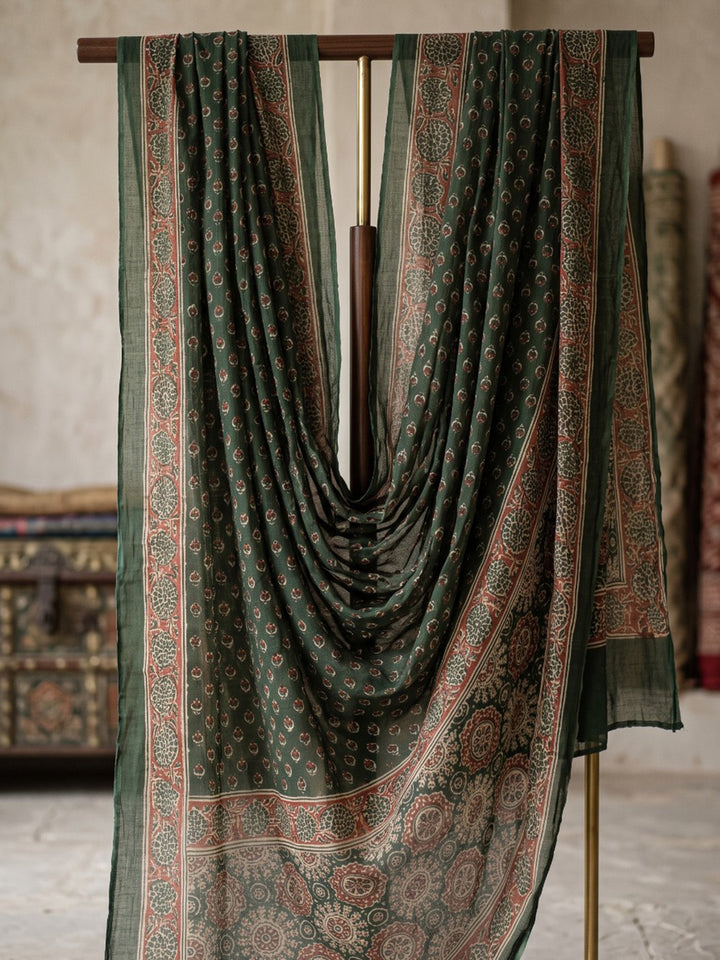 Green Printed Cotton Blend Kurta With Pant &amp; Dupatta