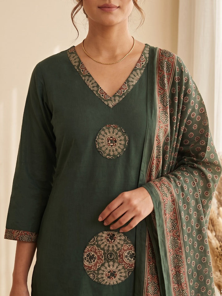 Green Printed Cotton Blend Kurta With Pant &amp; Dupatta