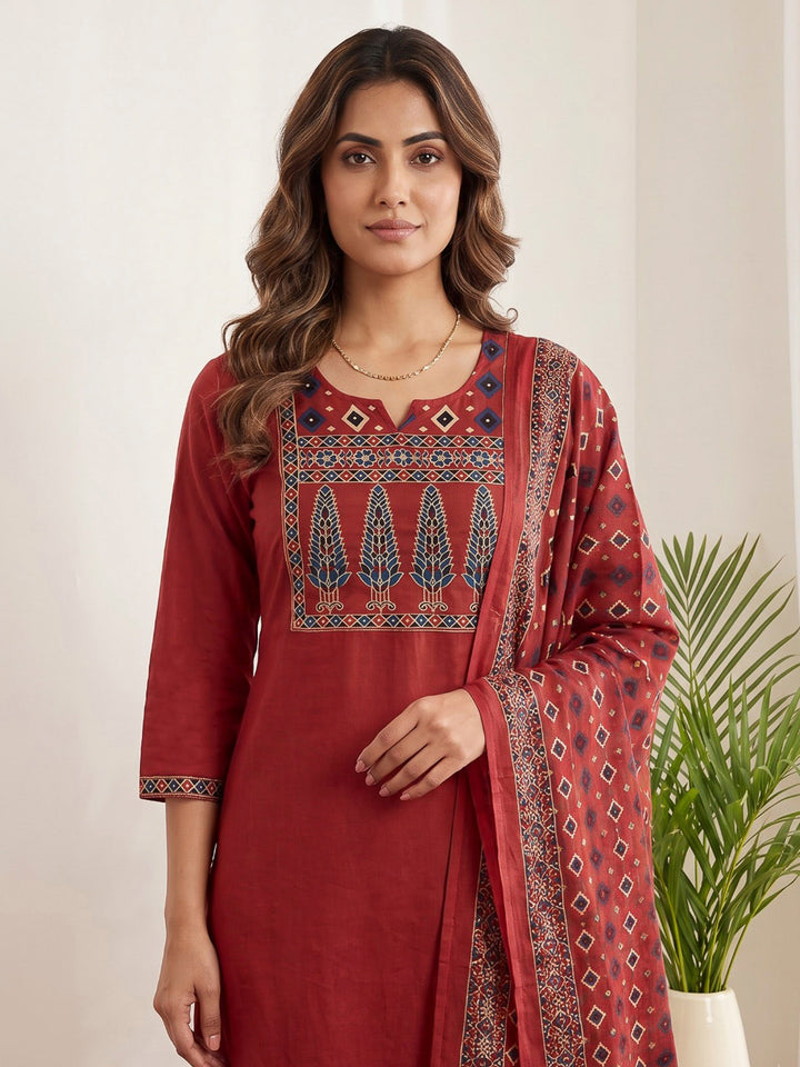 Red Printed Cotton Blend Kurta With Pant &amp; Dupatta