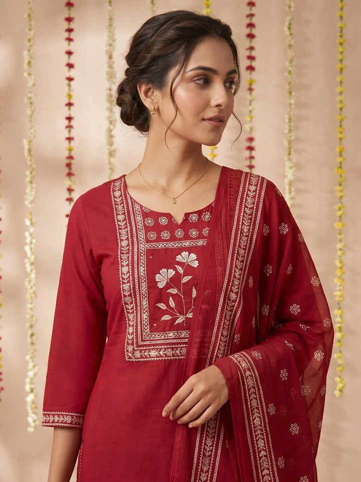 Pink Printed Cotton Blend Round Neck Suit Set