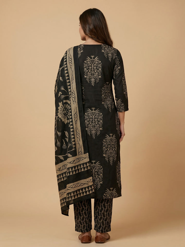 Black Embroidered Cotton Blend Straight Round Neck Suit Set