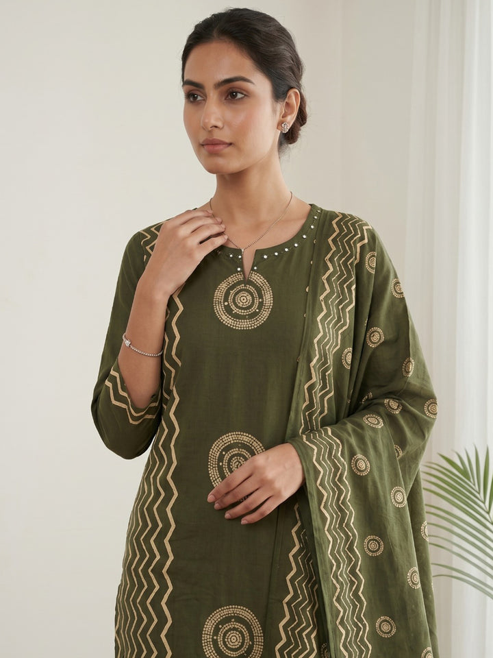 Green Printed Cotton Blend Kurta With Pant &amp; Dupatta