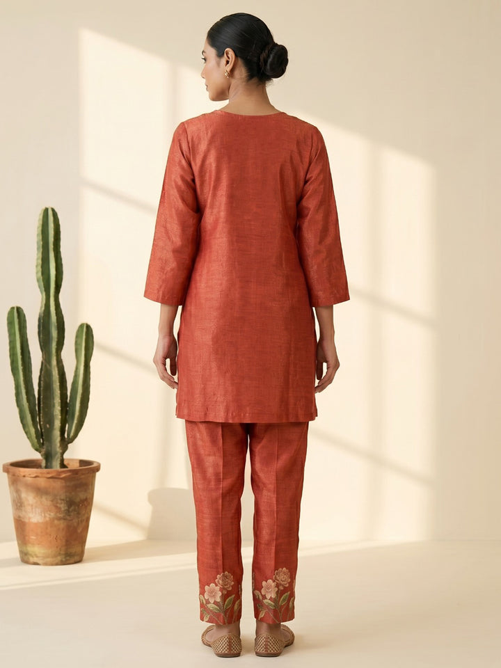 Red Printed Cotton Blend V Neck Straight Kurta With Pant