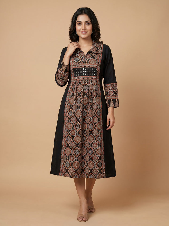 Black Embroidered Cotton Blend Straight Kurta