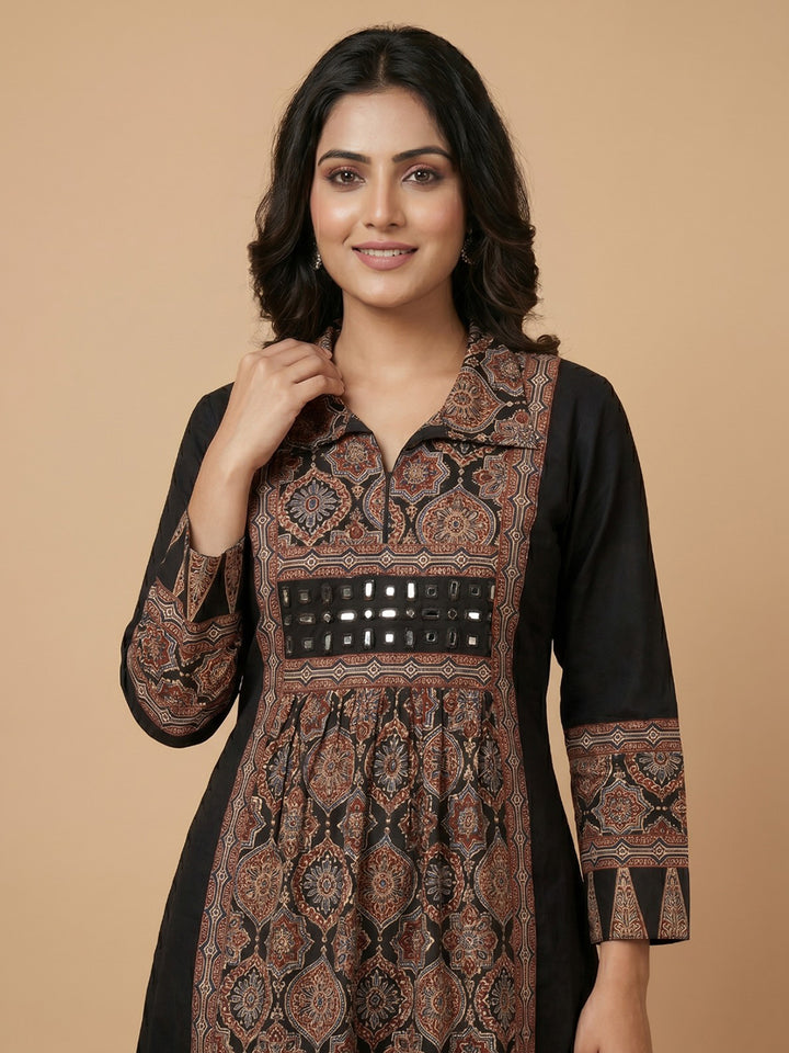 Black Embroidered Cotton Blend Straight Kurta