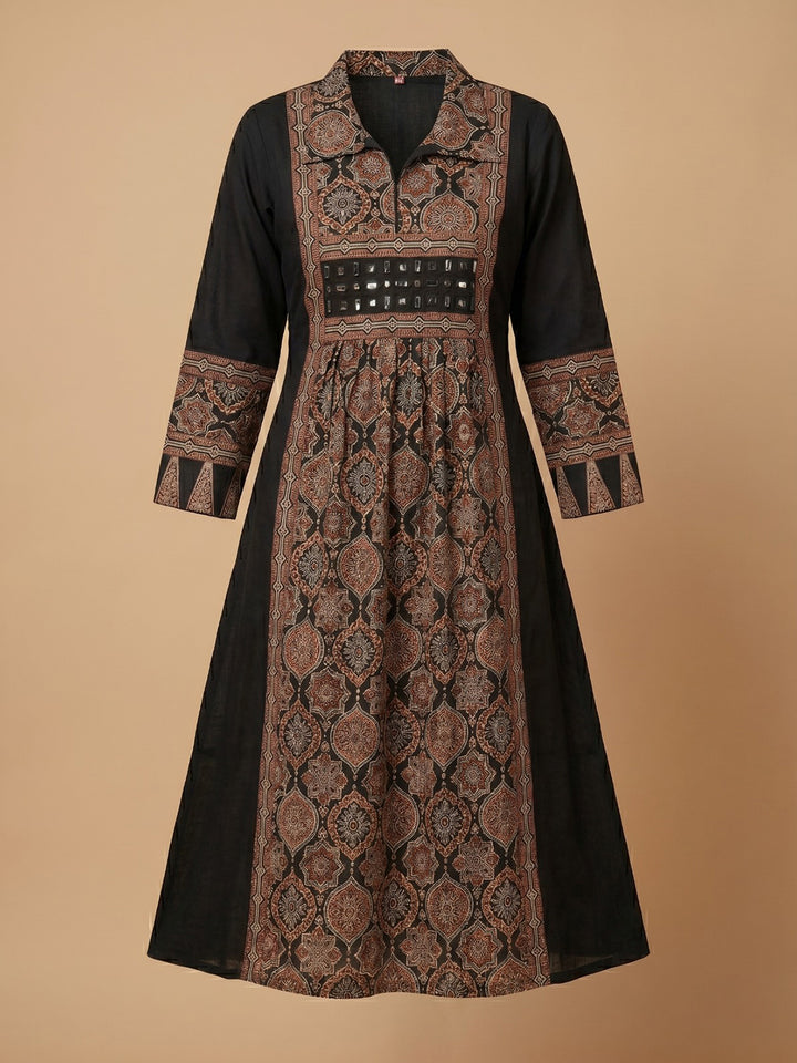 Black Embroidered Cotton Blend Straight Kurta