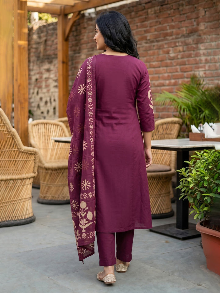 Rani Embroidered Cotton Blend Round Neck Suit Set