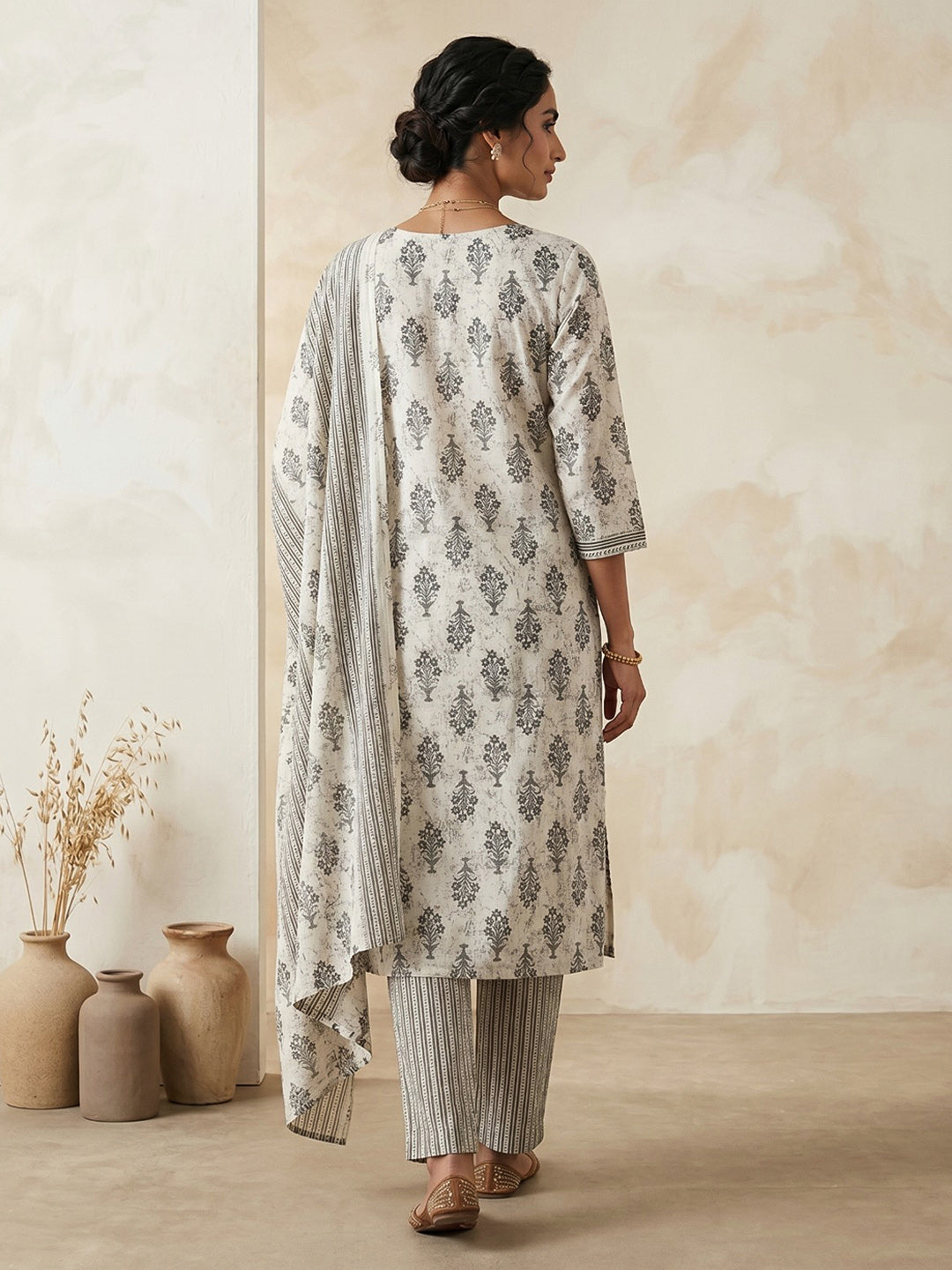 Grey Embroidered Cotton Blend Straight Suit Set With Dupatta