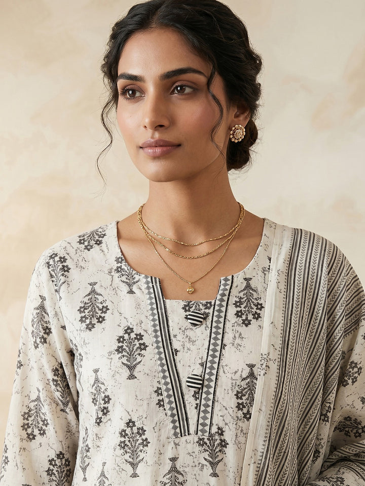 Grey Embroidered Cotton Blend Straight Suit Set With Dupatta