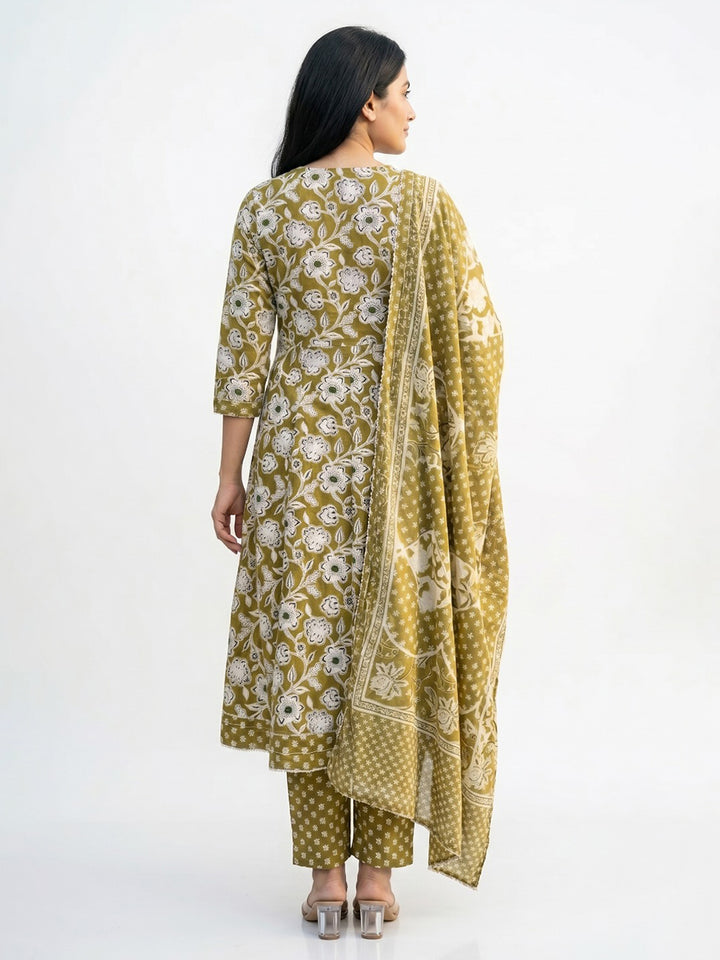 Mehndi Printed Cotton Blend Straight Round Neck Suit Set