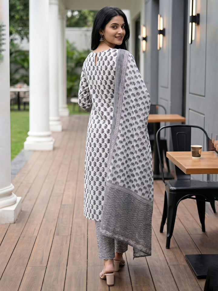 Black Printed Cotton Blend Straight Round Neck Suit Set