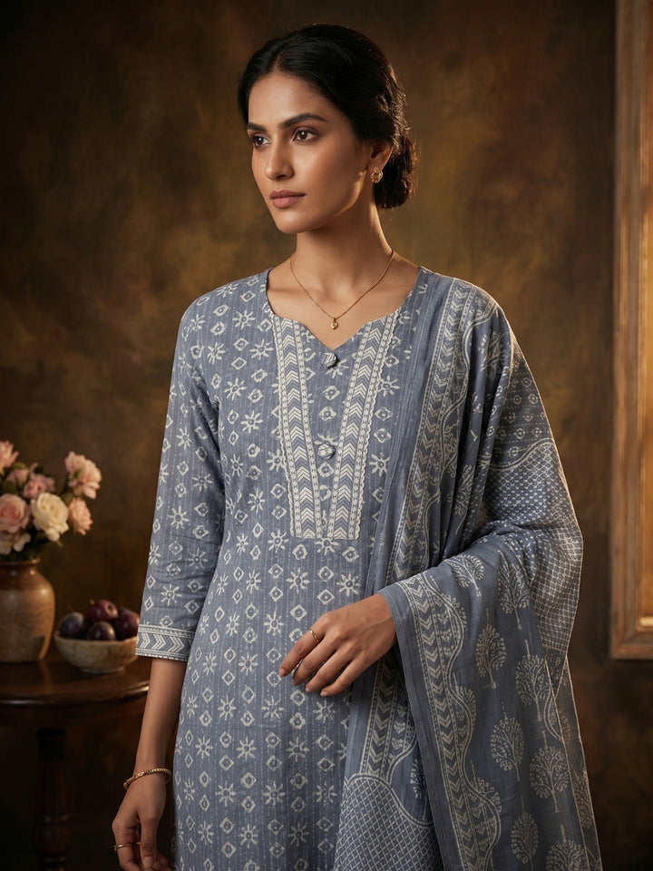 Blue Embroidered Cotton Blend Round Neck Suit Set