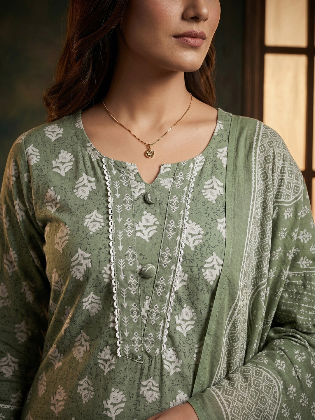 Green Embroidered Cotton Blend Round Neck Suit Set