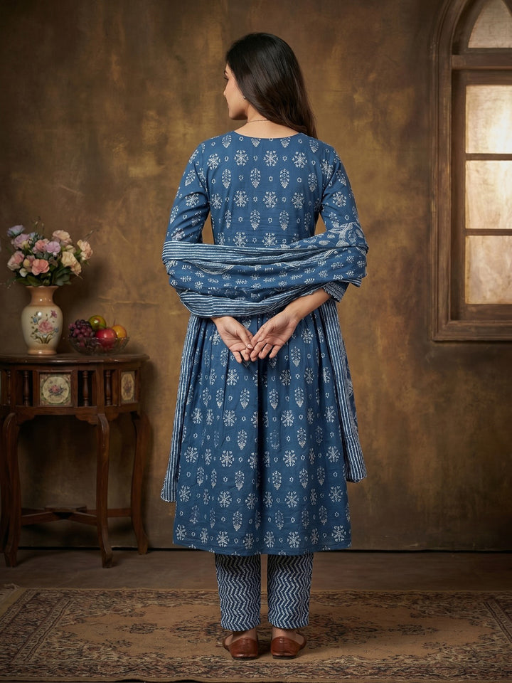 Blue Embroidered Cotton Blend Round Neck Suit Set