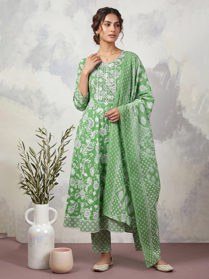 Green Embroidery Cotton Blend Kurta With Pant &amp; Dupatta