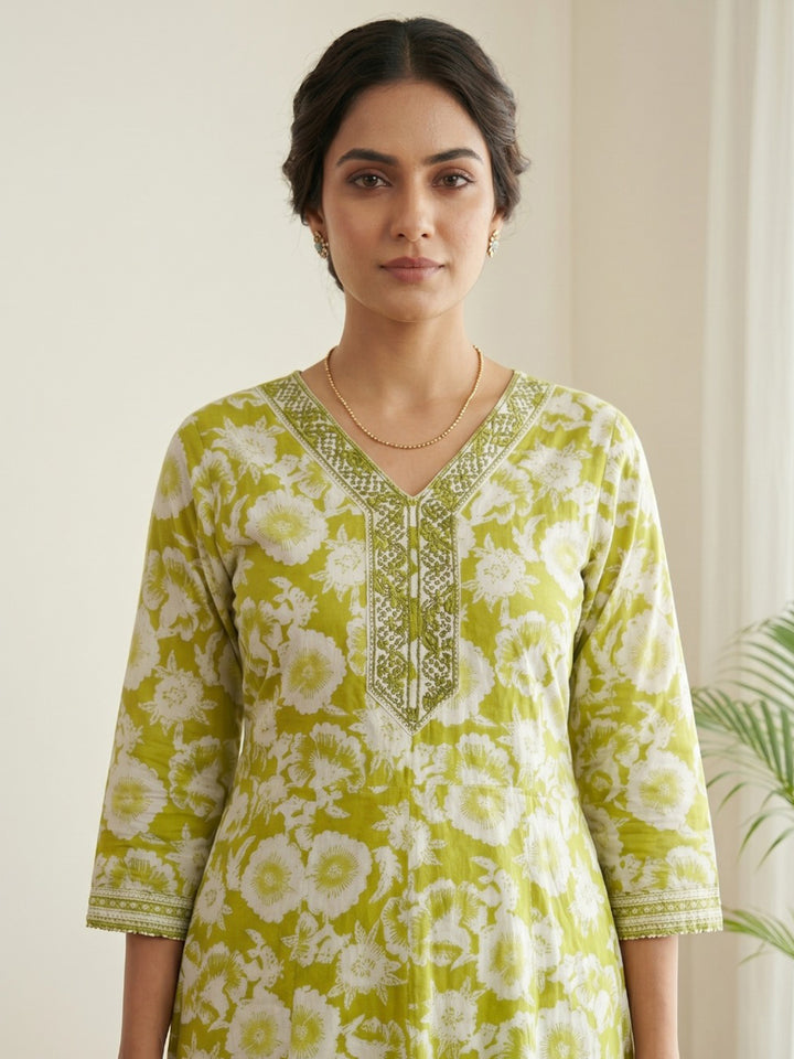 Green Printed Cotton Blend Kurta With Pant &amp; Dupatta