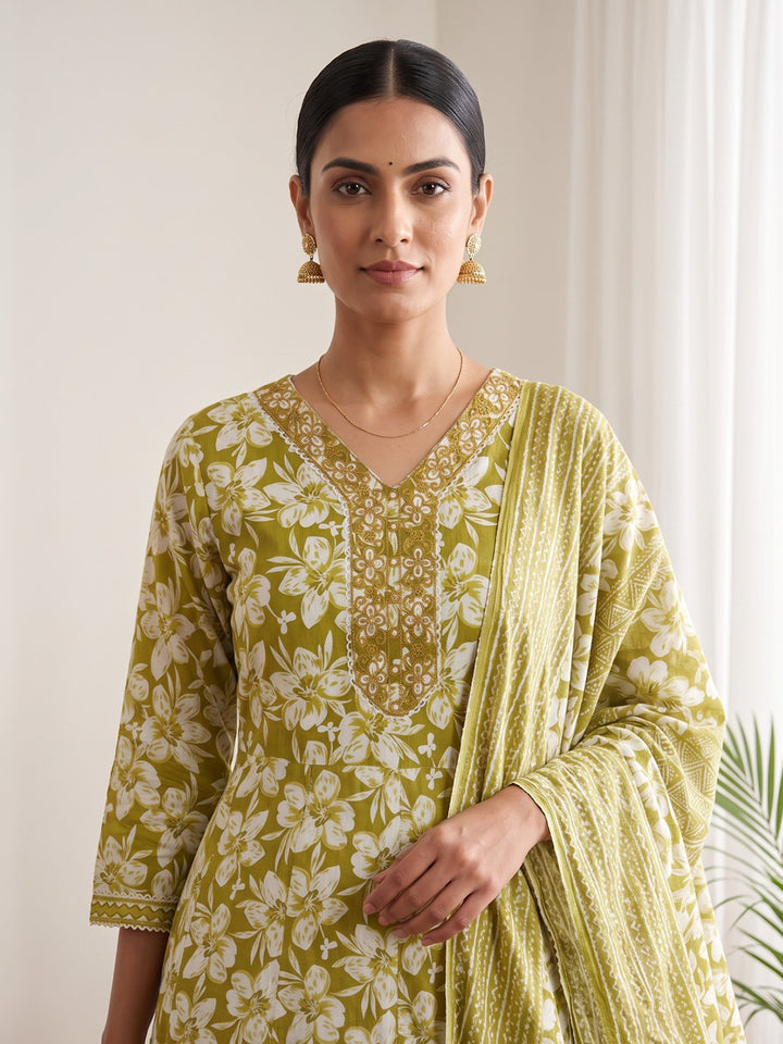Green Printed Cotton Blend Kurta With Pant &amp; Dupatta