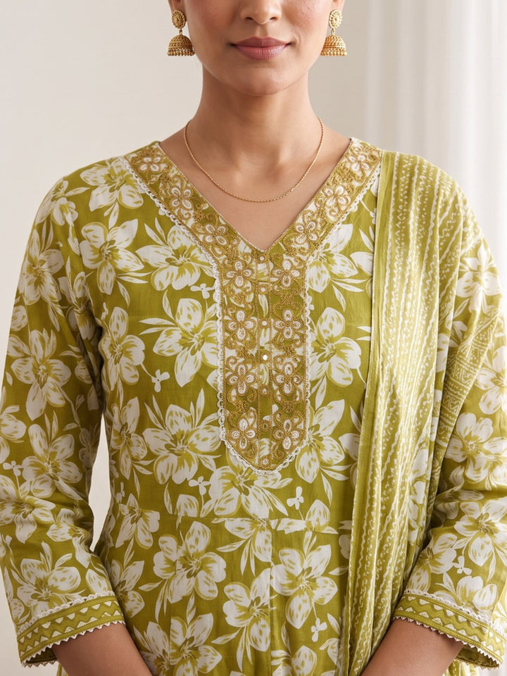 Green Printed Cotton Blend Kurta With Pant &amp; Dupatta