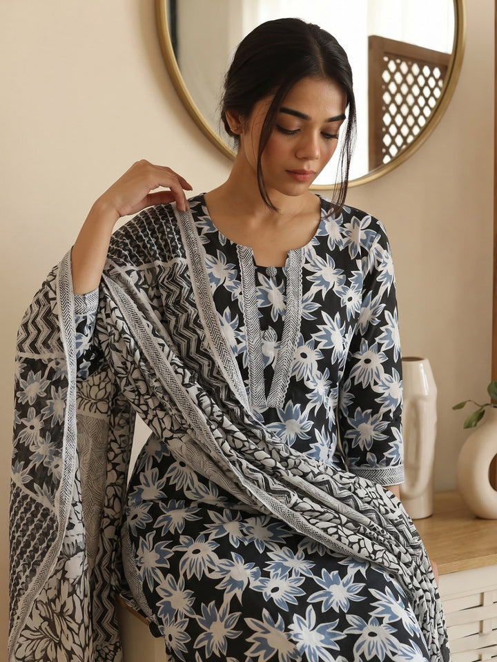 Grey Printed Cotton Blend Kurta With Pant &amp; Dupatta