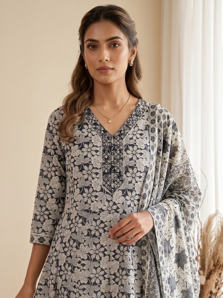 White Printed Cotton Blend Kurta With Pant &amp; Dupatta