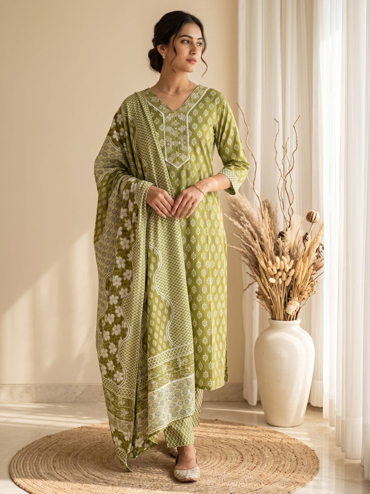 Green Printed Cotton Blend Kurta With Pant &amp; Dupatta