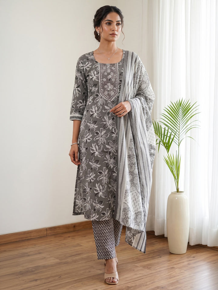 Grey Printed Cotton Blend Kurta With Pant &amp; Dupatta