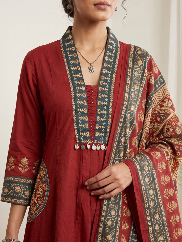 Maroon Printed Cotton Blend Kurta With Pant &amp; Dupatta