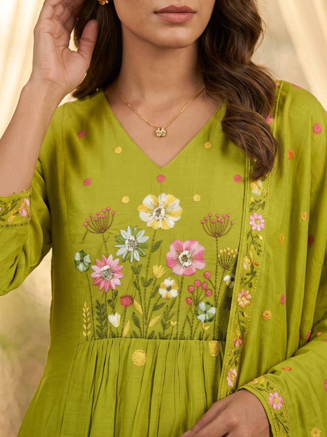 Green Embroidered Chanderi Kurta With Pant &amp; Dupatta