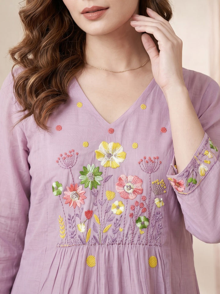 Purple Embroidered Chanderi Kurta With Pant &amp; Dupatta